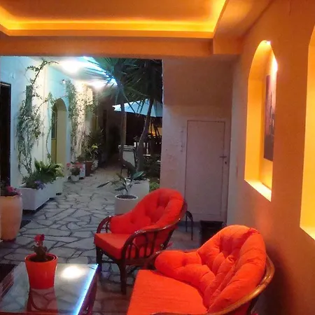 In Bb - Welcome To Petunia, In Neos-marmaras,xalkidiki ,greece, Double 5 *
